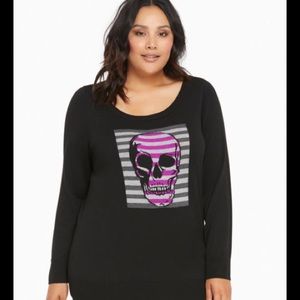 🔥 SALE NWOT TORRID 3X Skull Tunic Sweater
